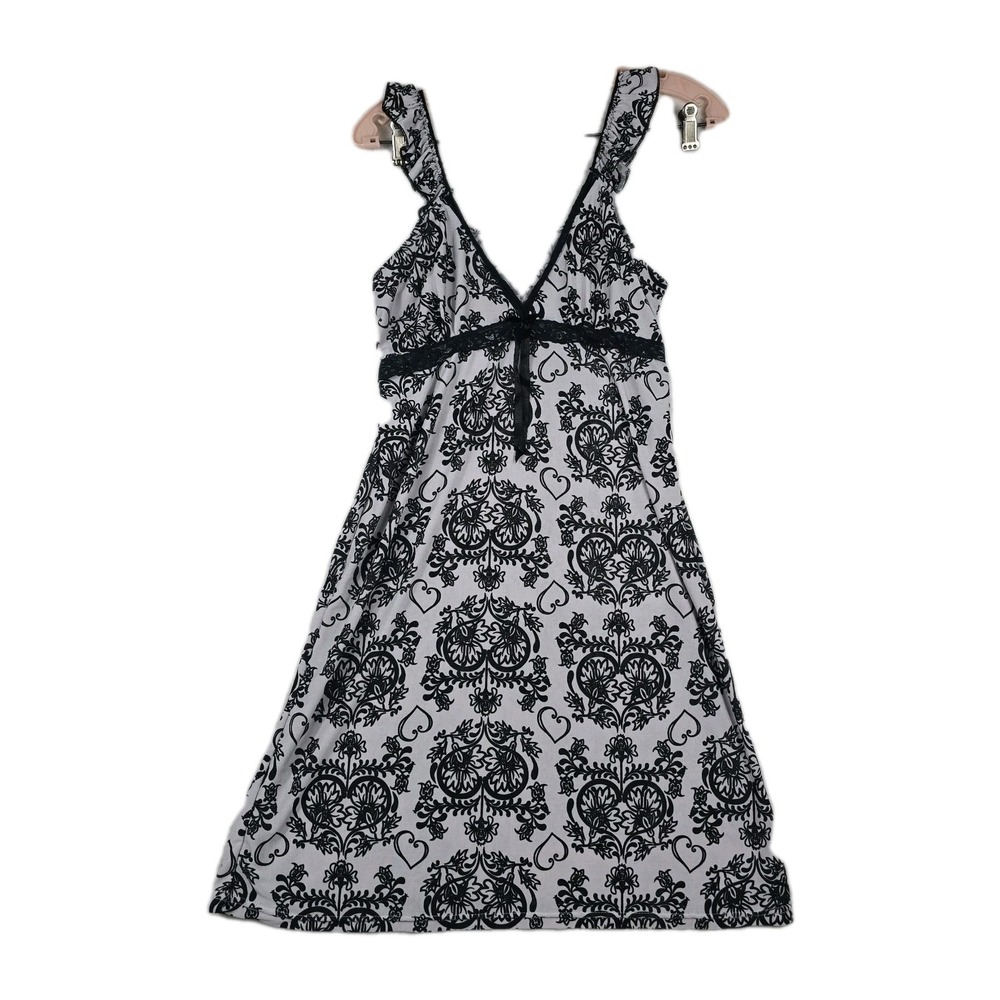 Lucy Loungewear Women's Size Small Black White Floral Heart‎ Nightgown